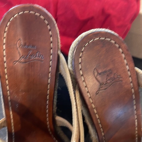 Gorgeous Christian Louboutin Salamanca 120 patent wedges - Picture 4 of 9